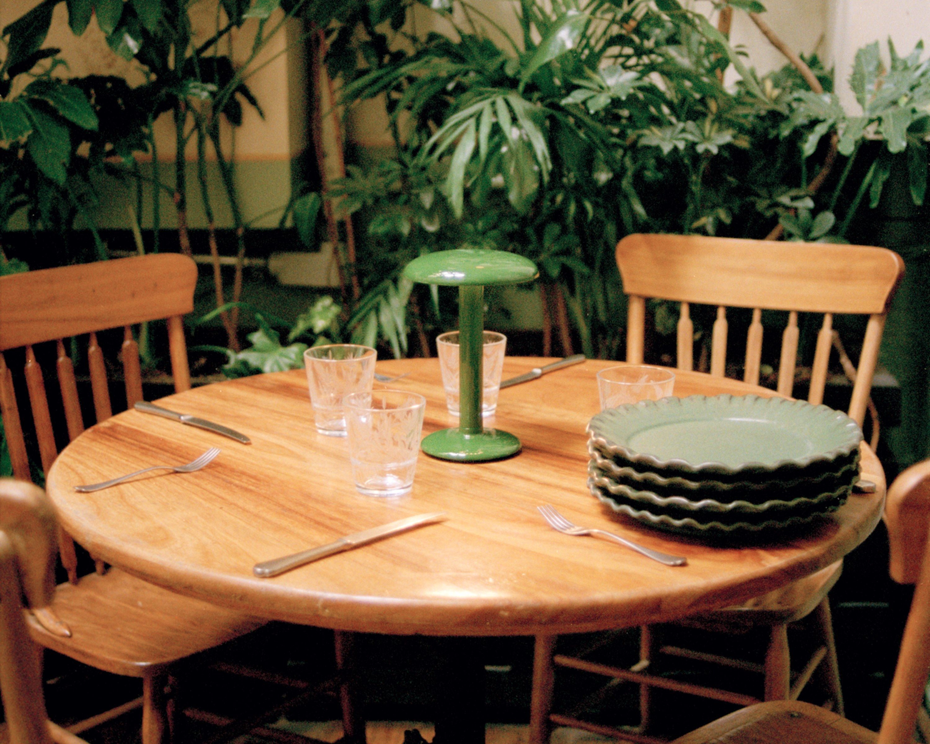 Светодиодная настольная лампа с батарейным питанием Flos Gustave ARCH-00113799 - Вид №10