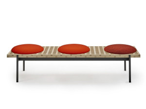 Деревянная скамья