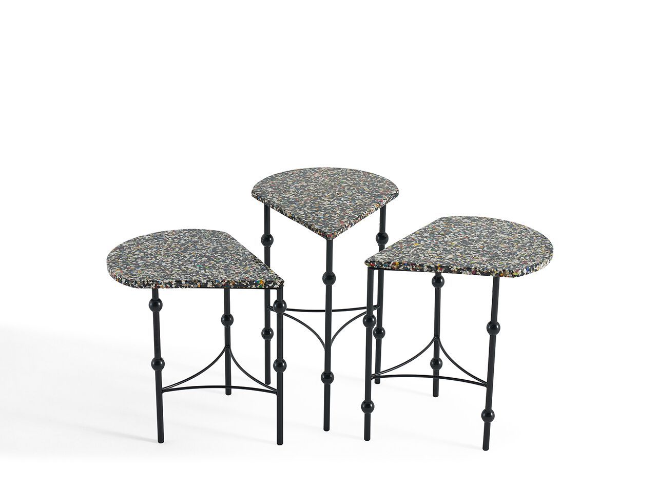 Высокий металлический журнальный столик с переработанной пластиковой столешницей NDESIGN Ezora ARCH-00072852 - Вид №2