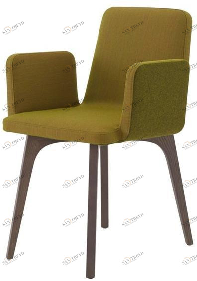 Ligne Roset Стул с обивкой и подлокотниками Vik 10004541