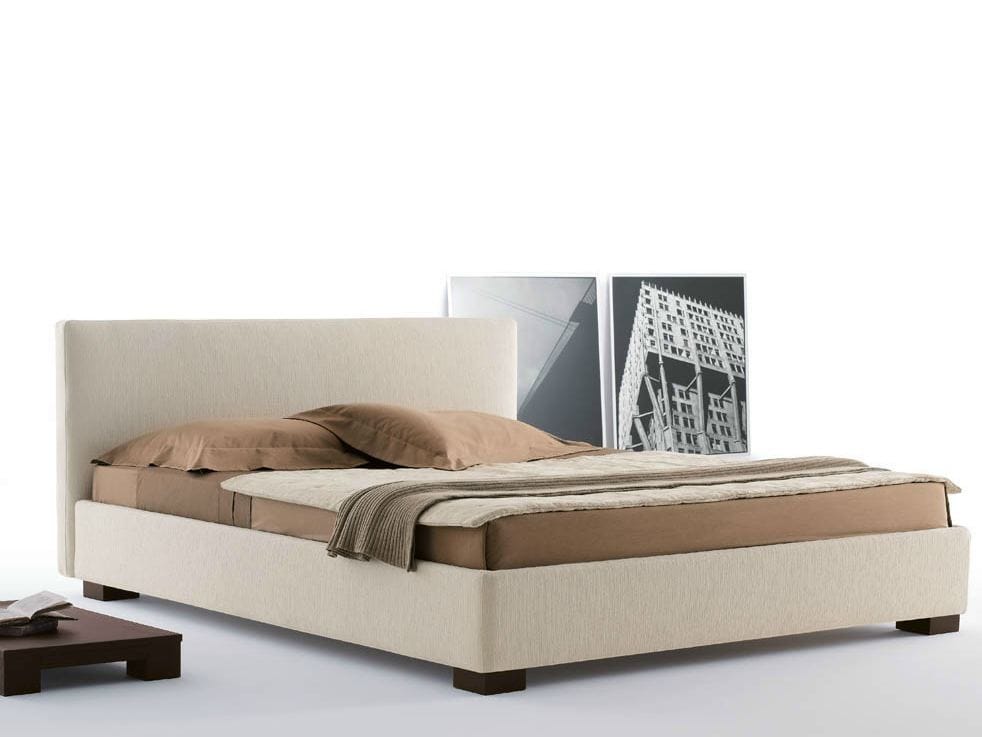Upholstered bed with removable cover Casamania & Horm ARCH-00104913 - Вид №1