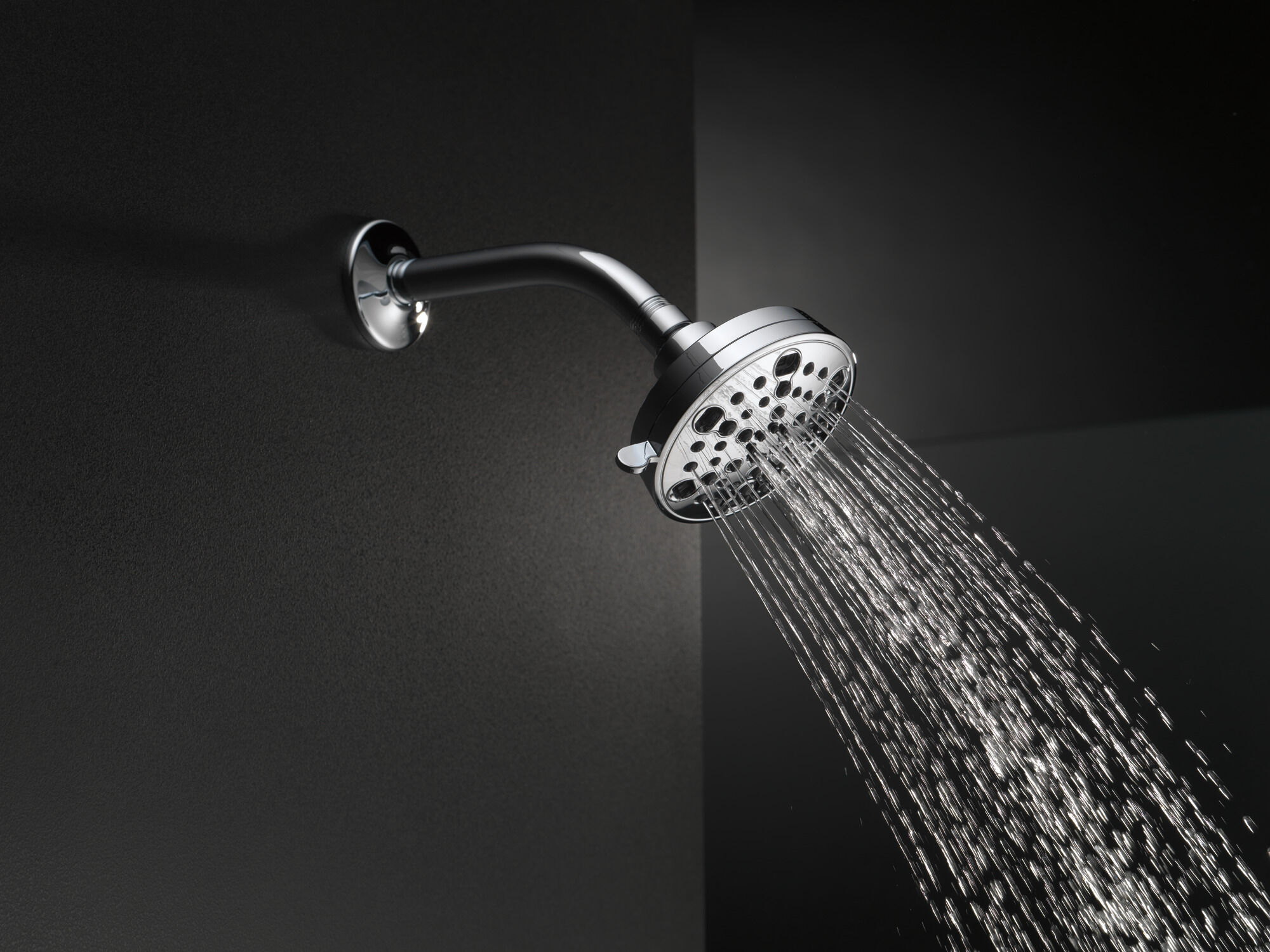 52638-CZ20-PK H2Okinetic® Современная душевая лейка с 5 настройками Delta Faucet Universal Showering Шампанское бронза  - Вид №2