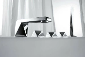 Смеситель на ванну  на пять отверстий DIAMOND F518102C bravat