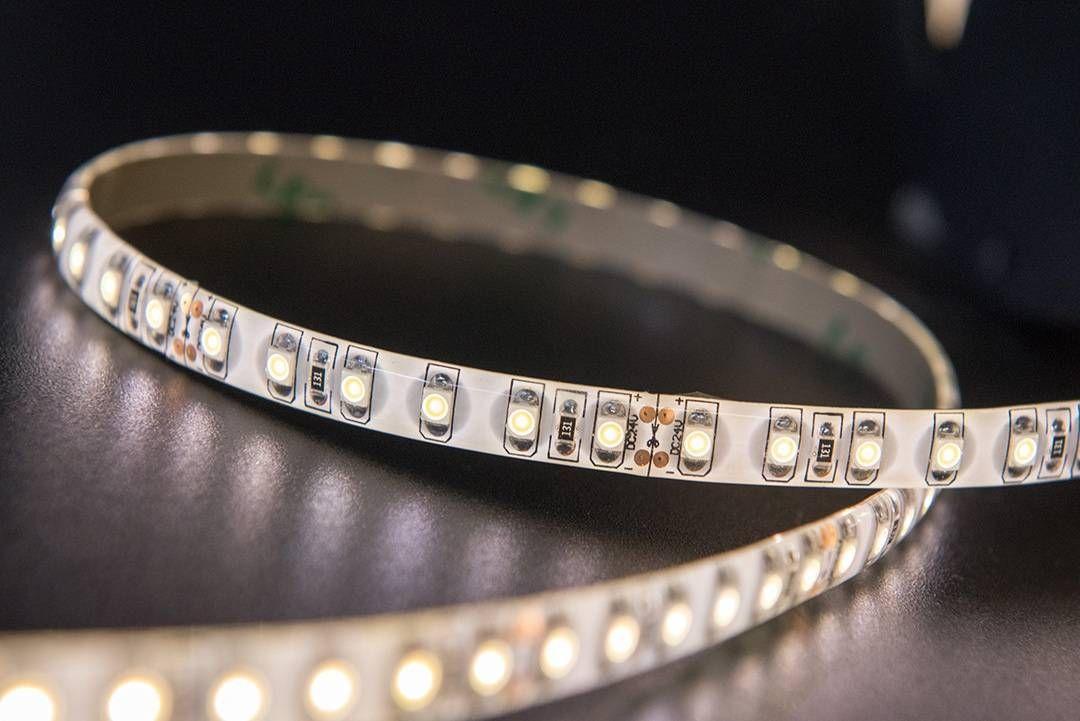 002125 Светодиодная влагозащищенная лента 9,6W/m 60LED/m 3528SMD теплый белый 5M SWG SWG3120