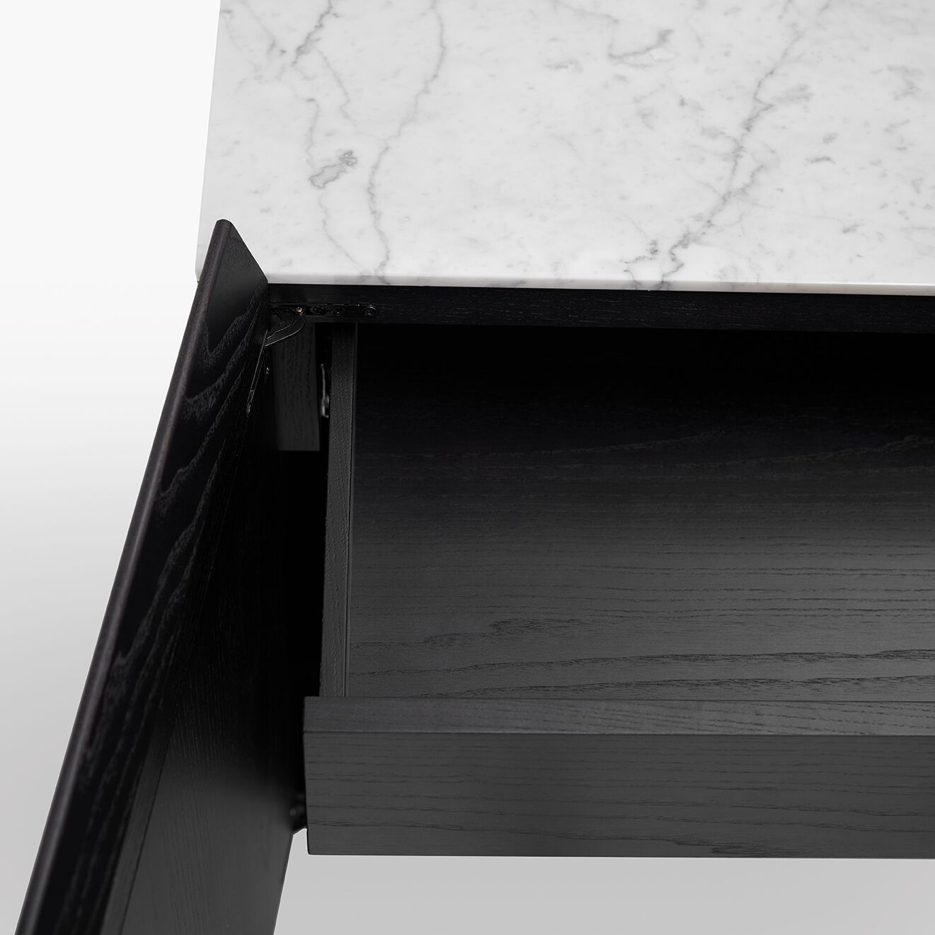 Шкаф из ясеня с распашными дверями Potocco Avant ARCH-00137169 - Вид №2