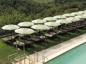 Зонтик с центральным полюсом