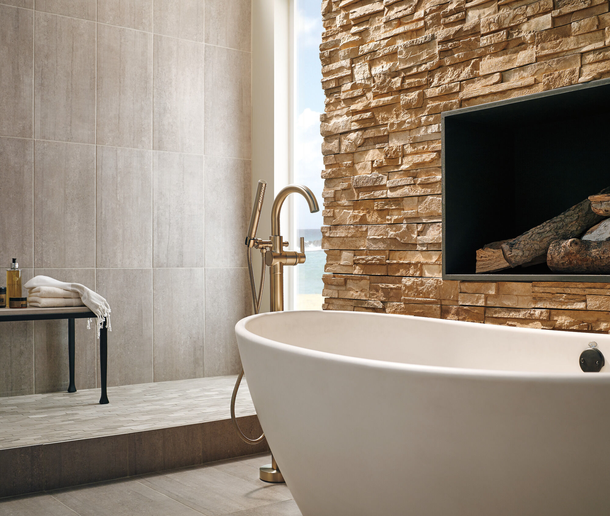 T4759-CZFL Напольная накладка для ванны с одной ручкой и ручным душем Delta Faucet Delta Шампанское бронза - Вид №5