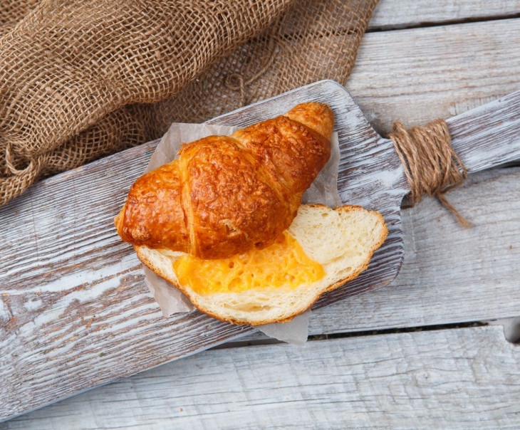 2556 Круассан с сыром Вкусляндия  - Вид №1