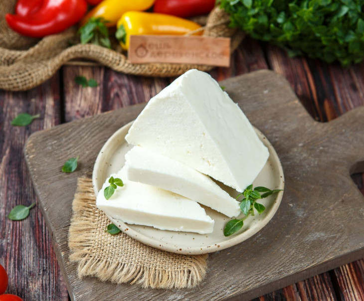 725 Сыр "Адыгейский" Вкусляндия 