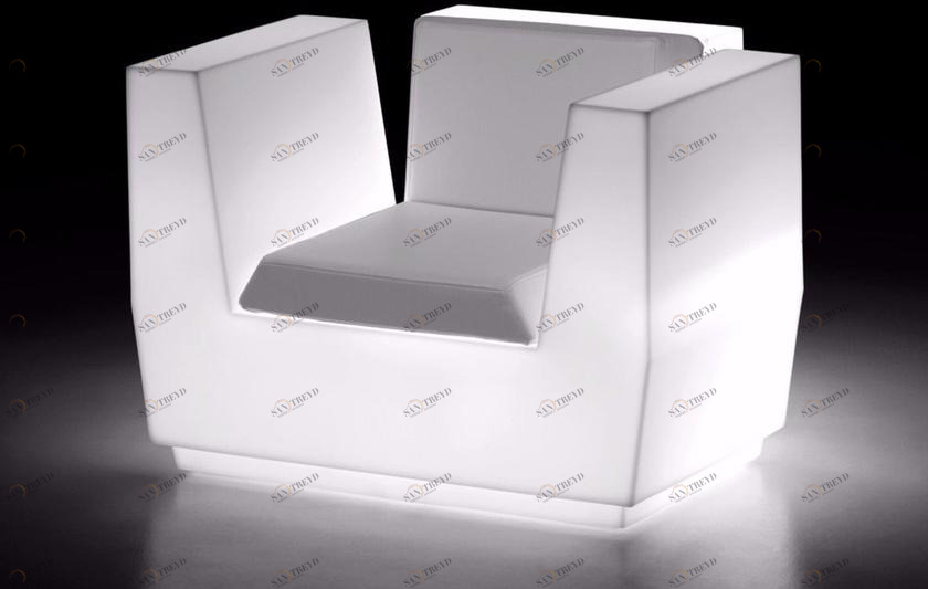 Plust Светящееся кресло из полиэтилена с подлокотниками Big cut sun-id-1384115