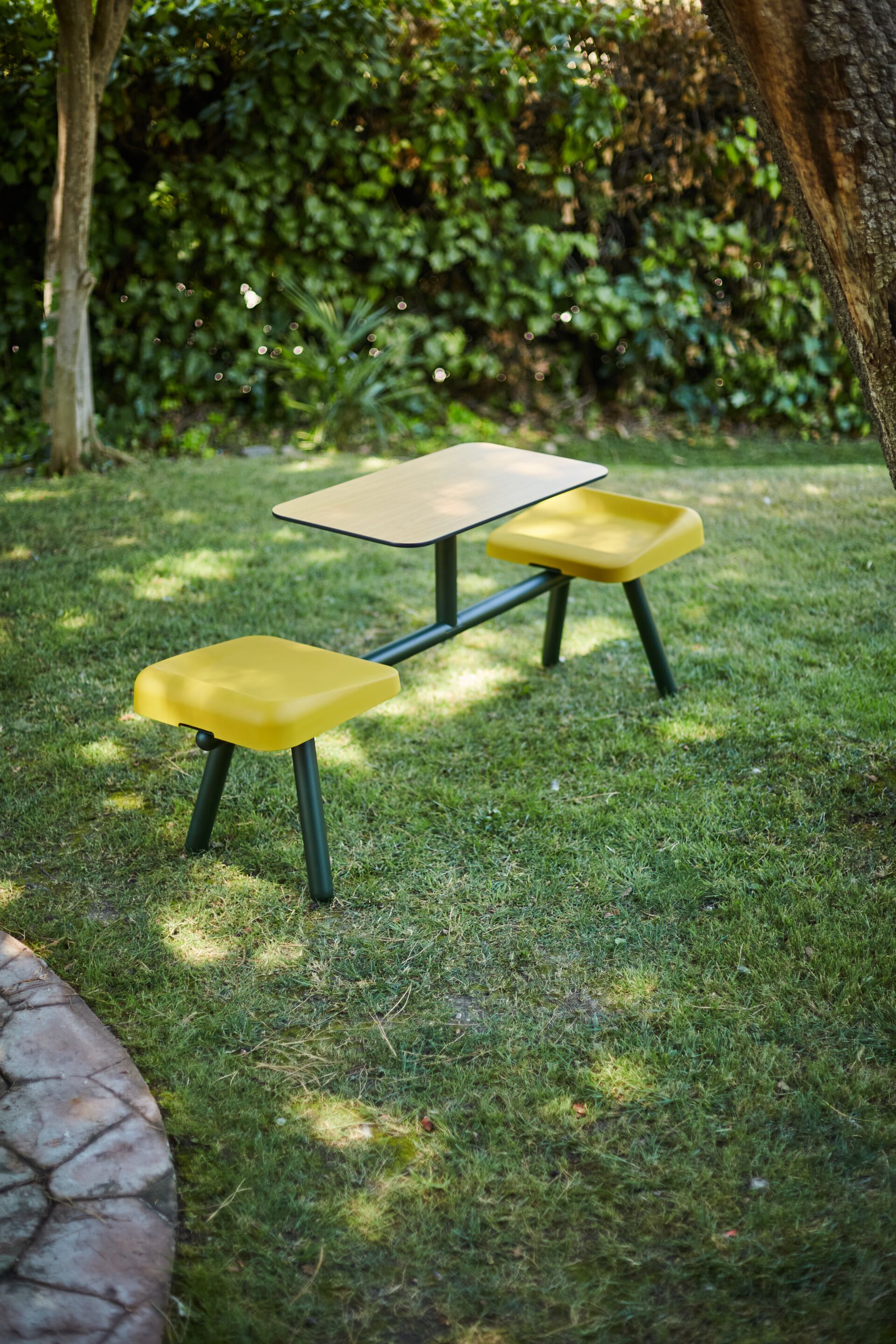 Polyurethane and wood monoblock canteen table with integrated seats Bõln Slim ARCH-00129228 - Вид №1