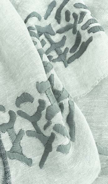 SAKAR_W Шаль 50/190 лен PETRUSSE Santreyd 