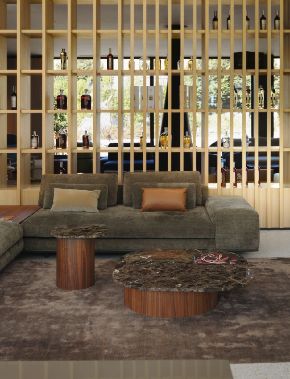 Журнальный столик из мрамора и ореха canaletto Casamania & Horm Марина ARCH-00082239 - Вид №6