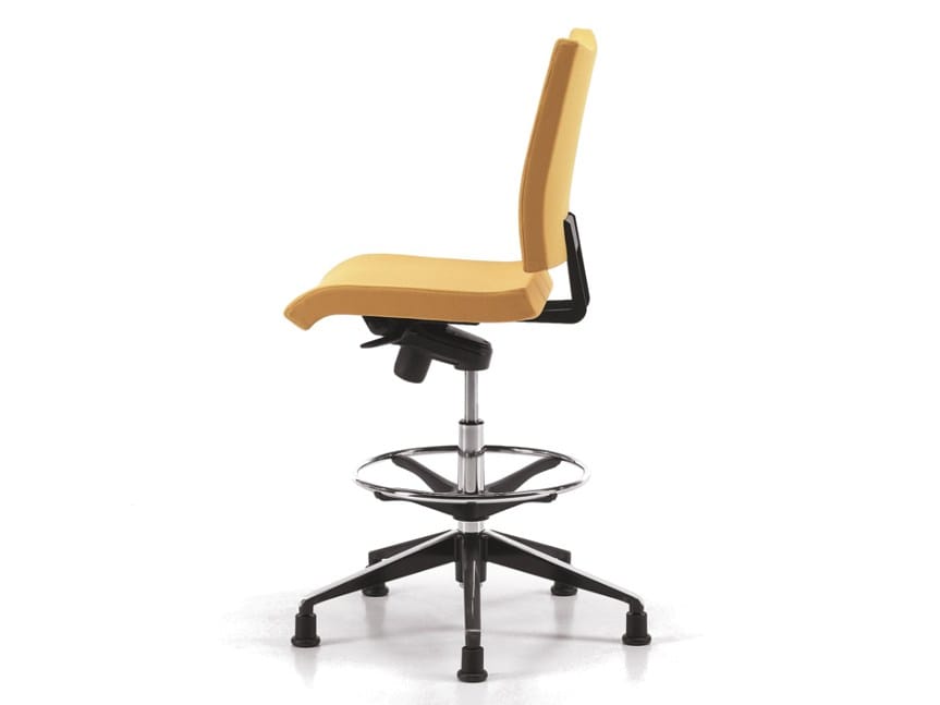 Эргономичное офисное кресло с 5 спицами TALIN Aviamid ARCH-00022324 - Вид №1