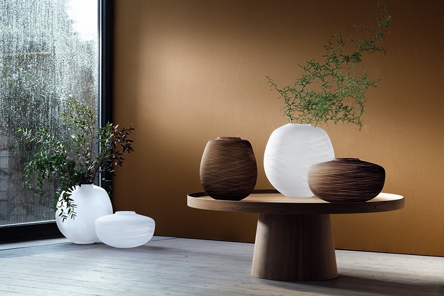 Ваза стеклянная белая 31 см Boulder LSA INTERNATIONAL ДИЗАЙНЕРСКИЕ 00-3894920 Белый  - Вид №1