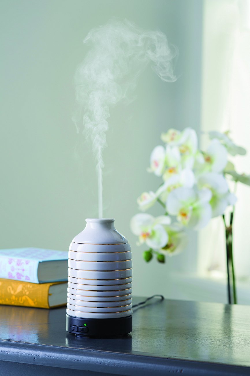 Ультразвуковой аромадиффузор 100мл "Спокойствие" Diffuser Serenity CANDLE WARMERS  268210 Белый;черный  - Вид №1