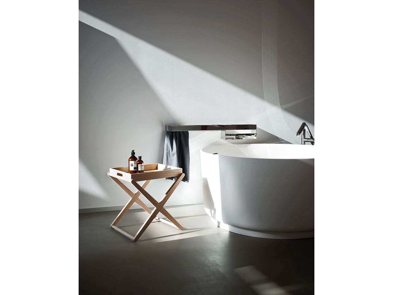 Деревянный журнальный столик с подносом Agape X ARCH-00143619 - Вид №1