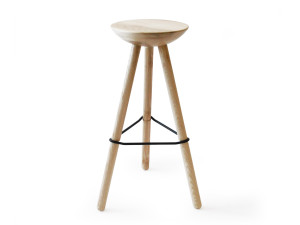 Деревянный табурет с подставкой для ног