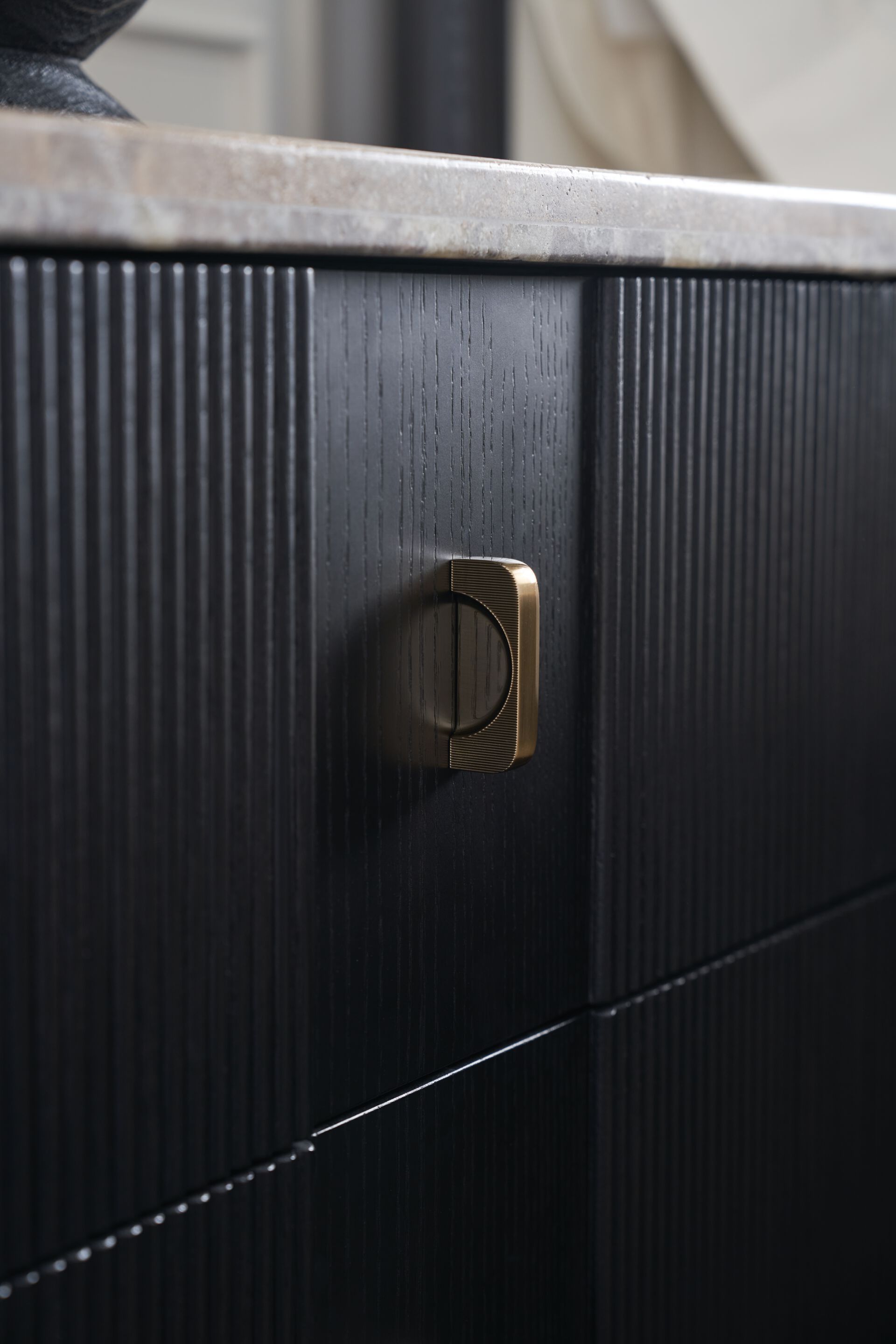 Прямоугольная тумбочка из травертина с ящиками Caracole Rhythm ARCH-00042123 - Вид №1