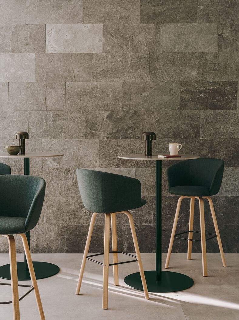 Высокий тканевый стул с подставкой для ног и деревянным основанием Lapalma перчатка ARCH-00038491 - Вид №2