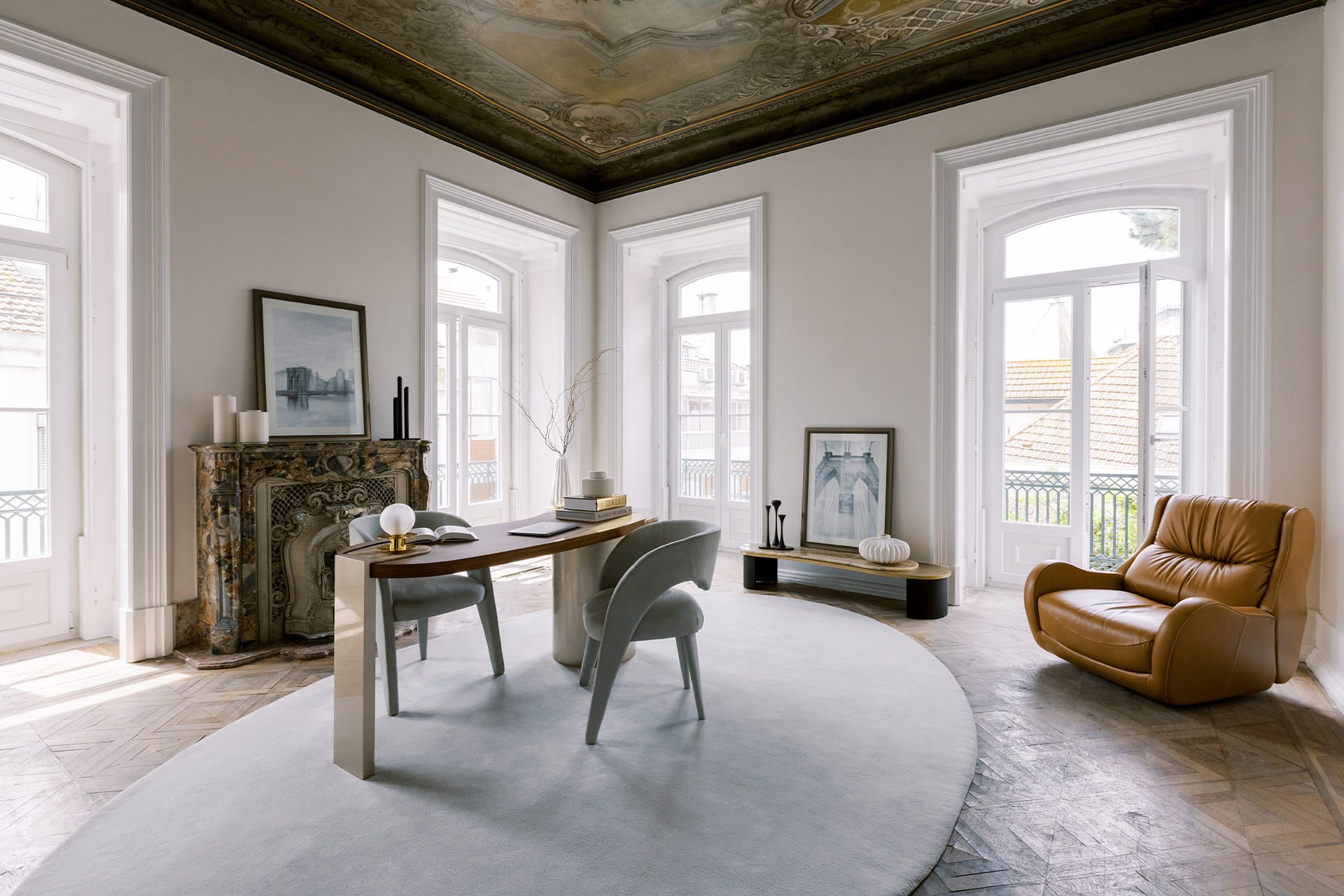 Кожаный мягкий стул с подлокотниками Greenapple Laurence ARCH-00115770 - Вид №5