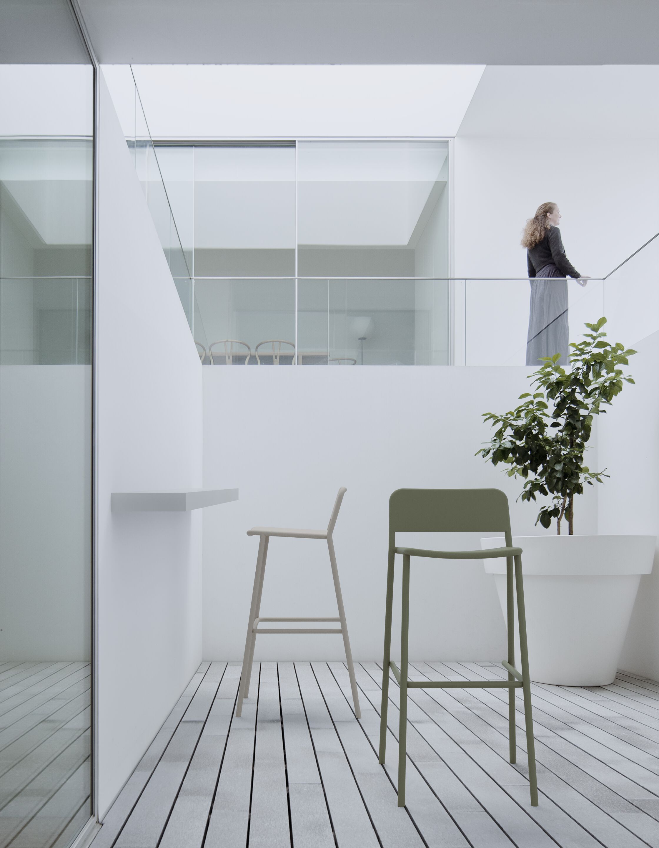 Высокий алюминиевый садовый стул со спинкой YAAZ Edi ARCH-00006383