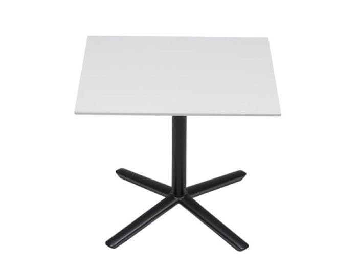 Низкий квадратный журнальный столик в твердой поверхности Andreu World QUATTRO OCCASIONAL SOLID SURFACE SQUARE ARCH-00028034