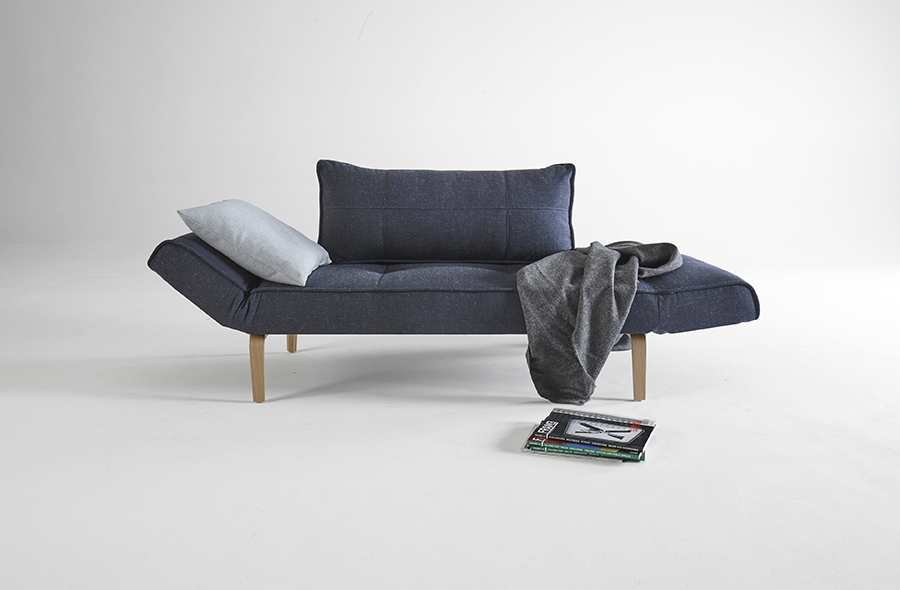 Кушетка-трансформер Zeal c ножками Bow из дуба, синяя Innovation Living ZEALS1 - Вид №1