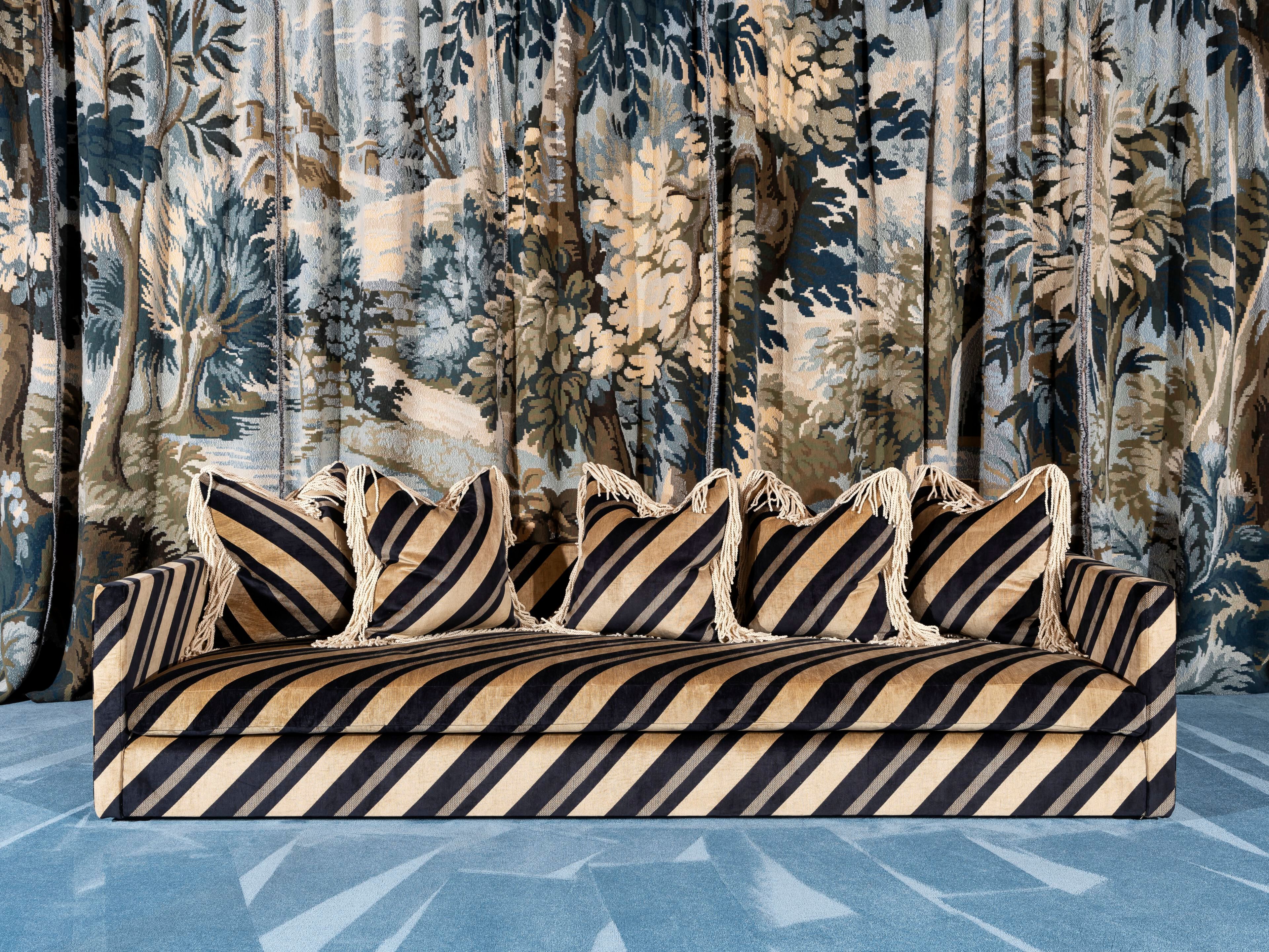 Ткань линейный диван Collett & Victor TRANCOSO ARCH-00073949 - Вид №1