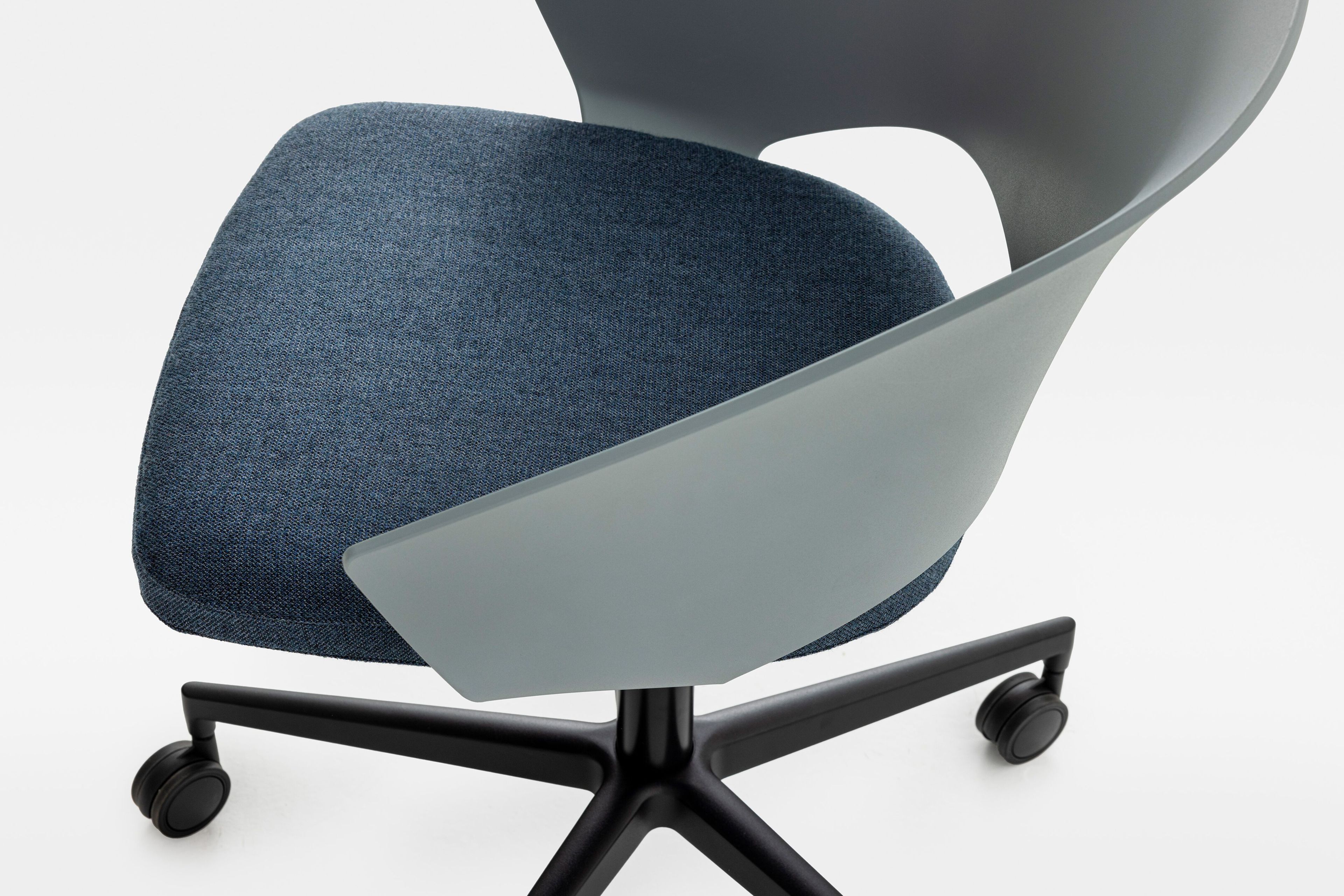 Офисное кресло из полипропилена с 5 спицами и колесами Mara Icon ARCH-00054982 - Вид №4