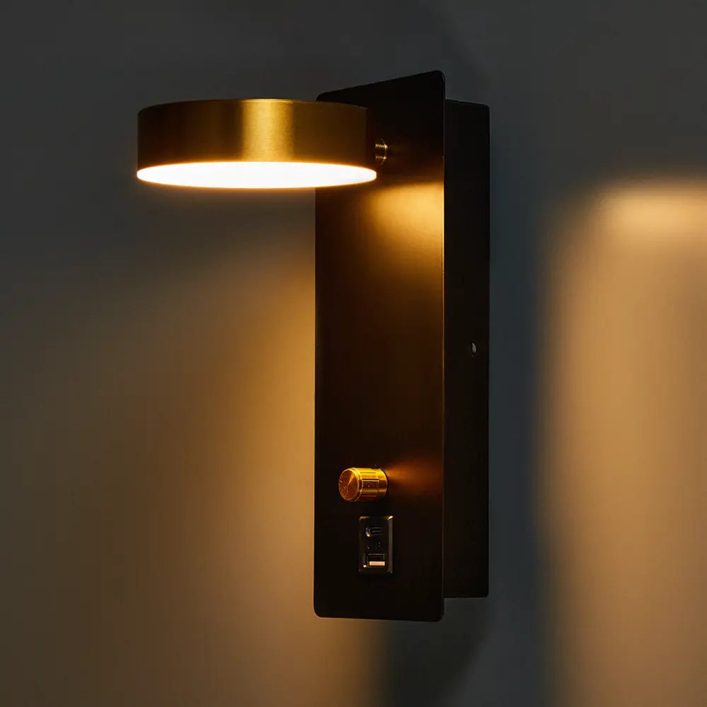 Настенный светильник Freya Sol с USB-портом 7Вт черный/латунь 89345564 STLM-0928740