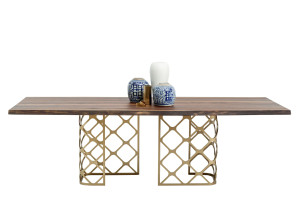 Обеденный стол из стали и дерева