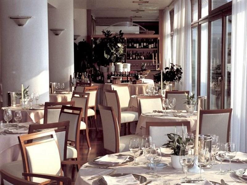 Tonon Мягкое кресло с подлокотниками Skyline 308 308.01 - Вид №2