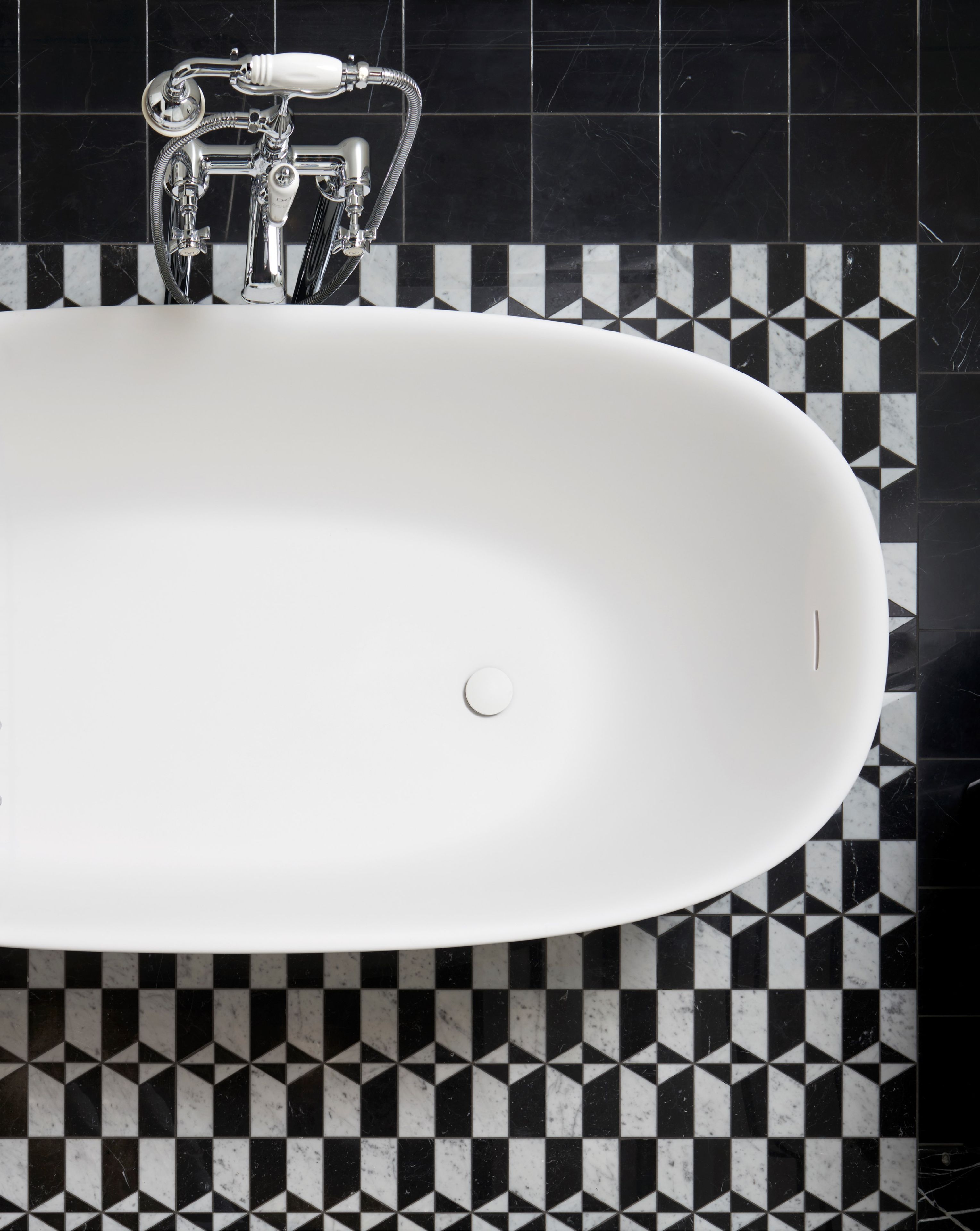 Овальная ванна в White Tec Plus на ногах Devon&Devon DOVE ARCH-00061521 - Вид №6