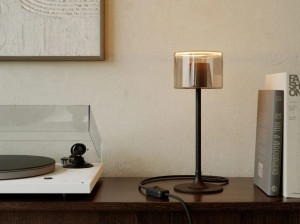 Светодиодная настольная лампа