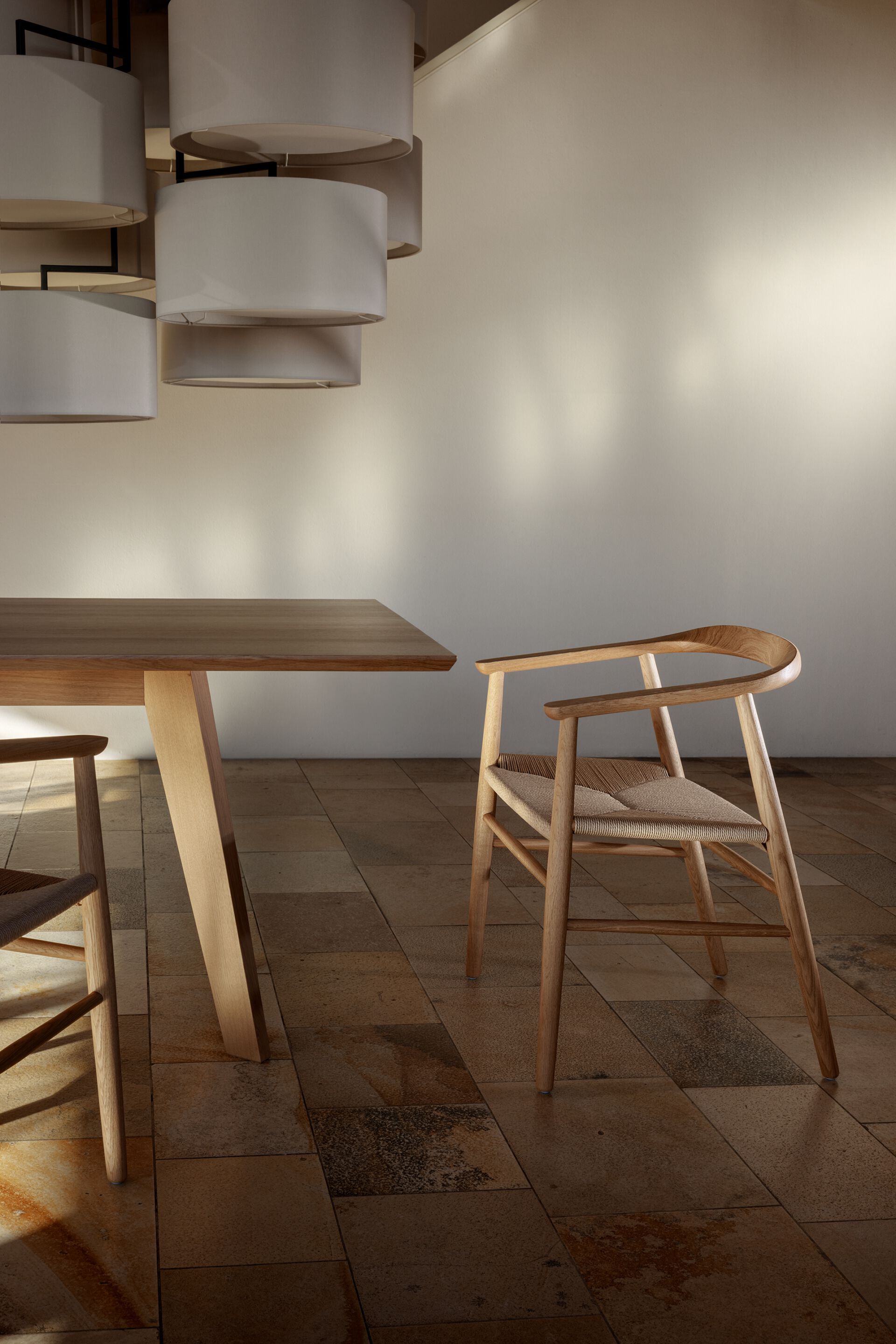 Деревянный стул с подлокотниками ZEITRAUM Кожа ARCH-00020084 - Вид №9