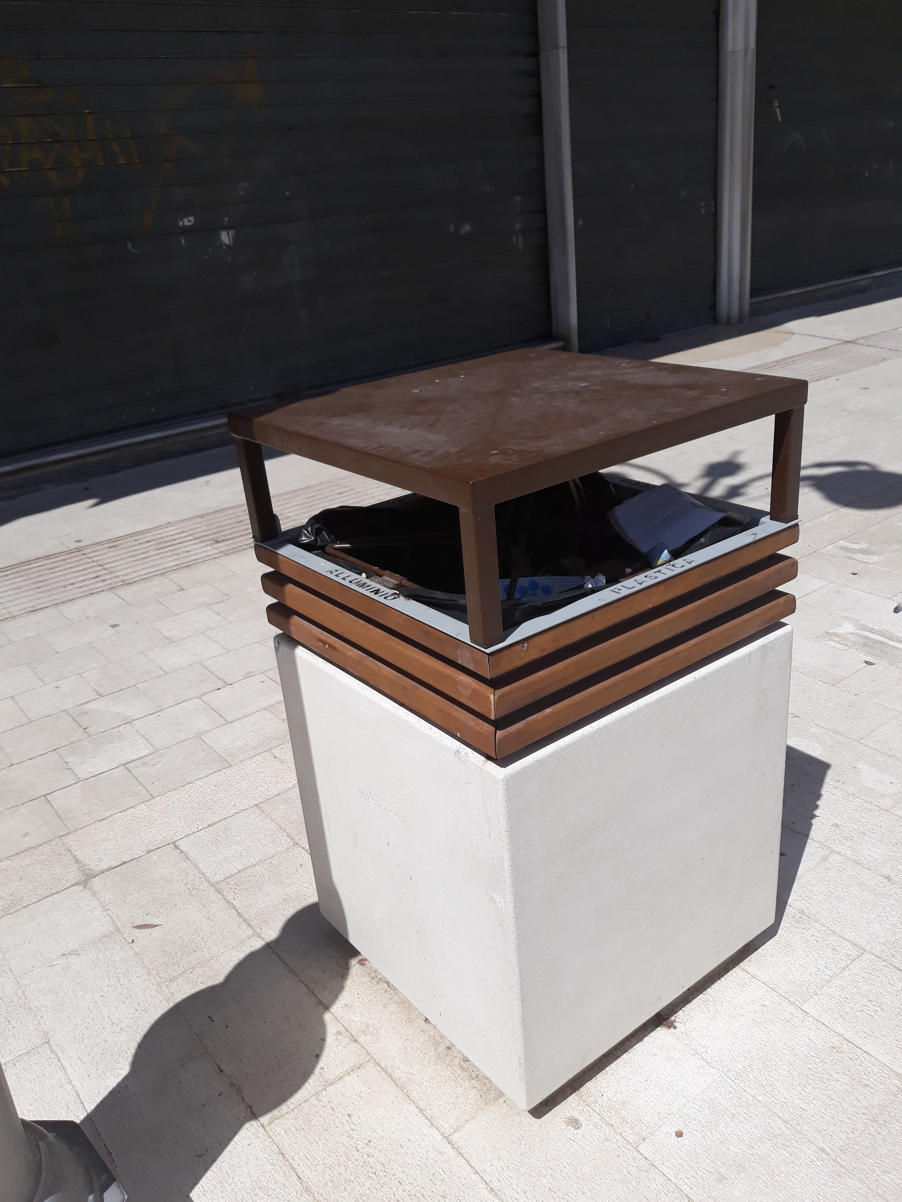 Держатель для мусора с крышкой для раздельного сбора Viscio Urban Design LANZA ARCH-00060378 - Вид №3