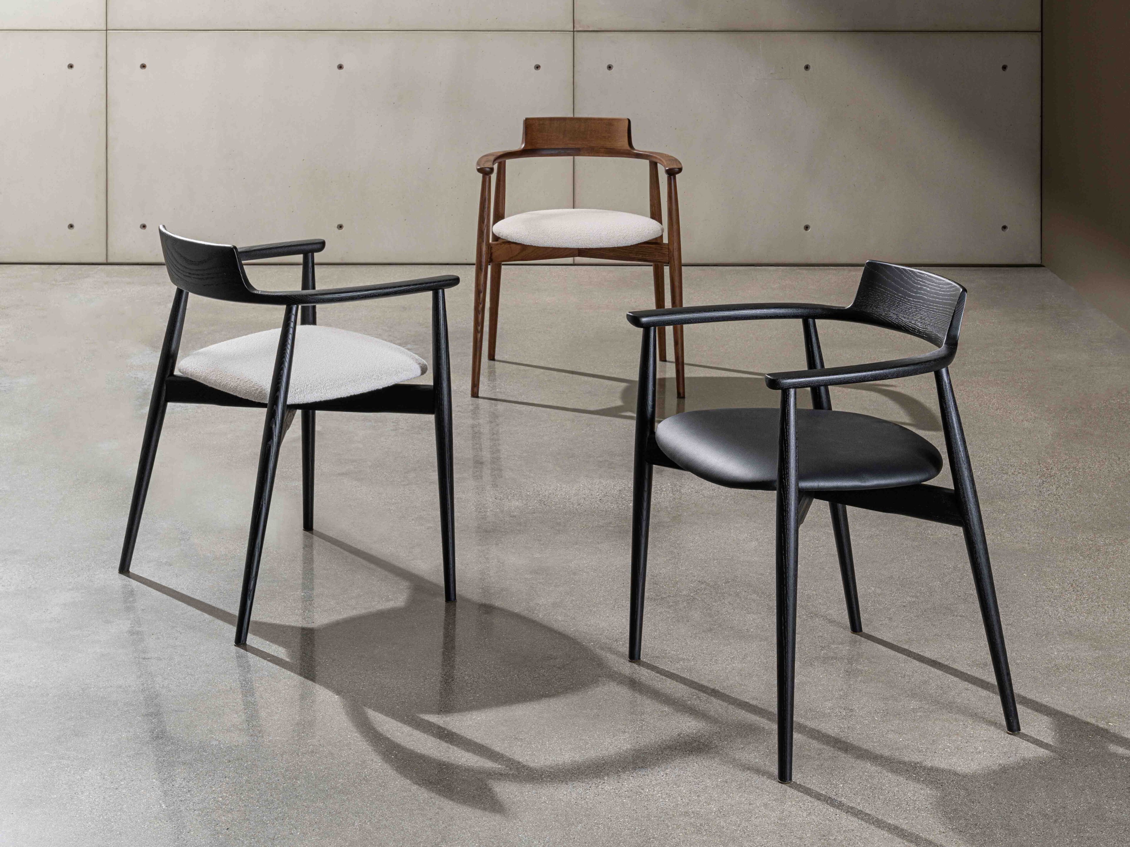 Деревянный стул с подлокотниками Sovet Italia XENIAL ARCH-00060575