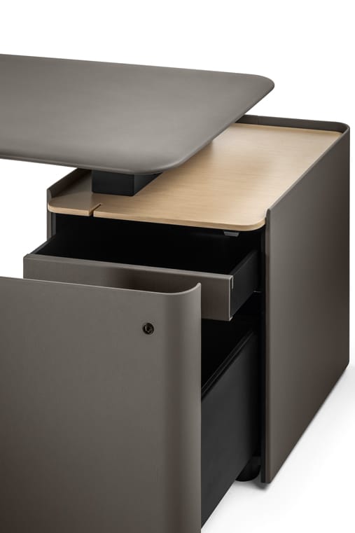 Прямоугольный кожаный исполнительный стол со встроенной полкой Poltrona Frau офис-системы управления ARCH-00118309 - Вид №2