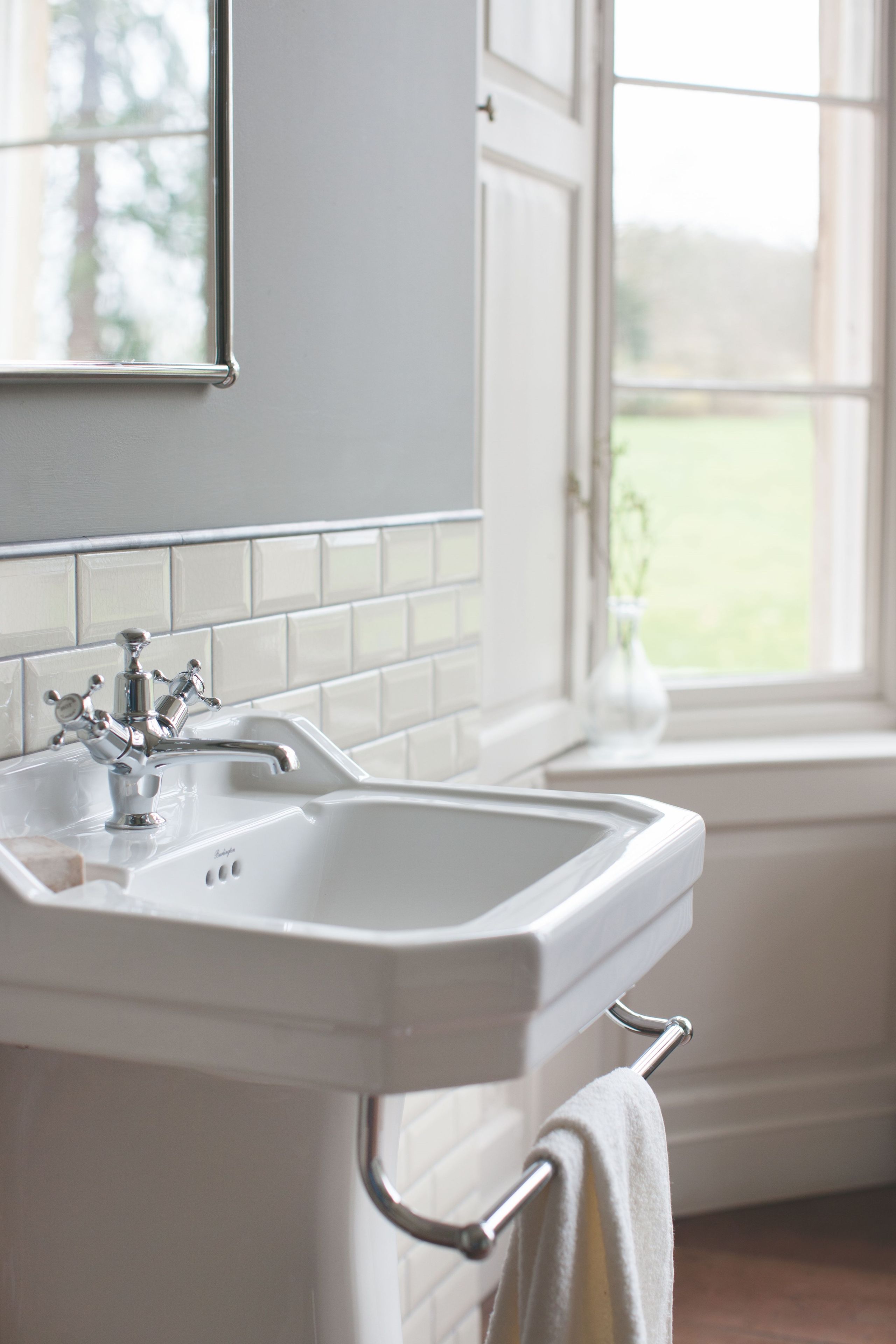 Прямоугольный умывальник из окна на полуколонне Burlington Эдвардианская ARCH-00138195 - Вид №1