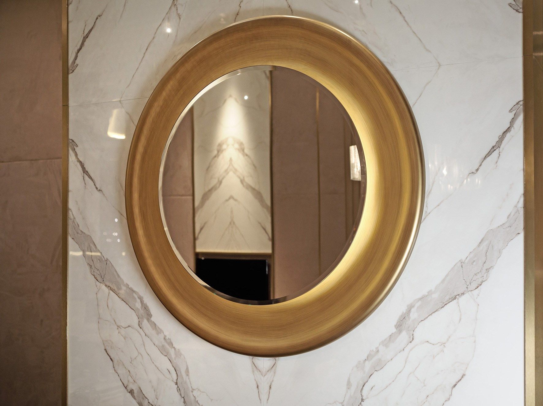 Круглое деревянное зеркало с рамкой Turri Melting Light ARCH-00034480 - Вид №2