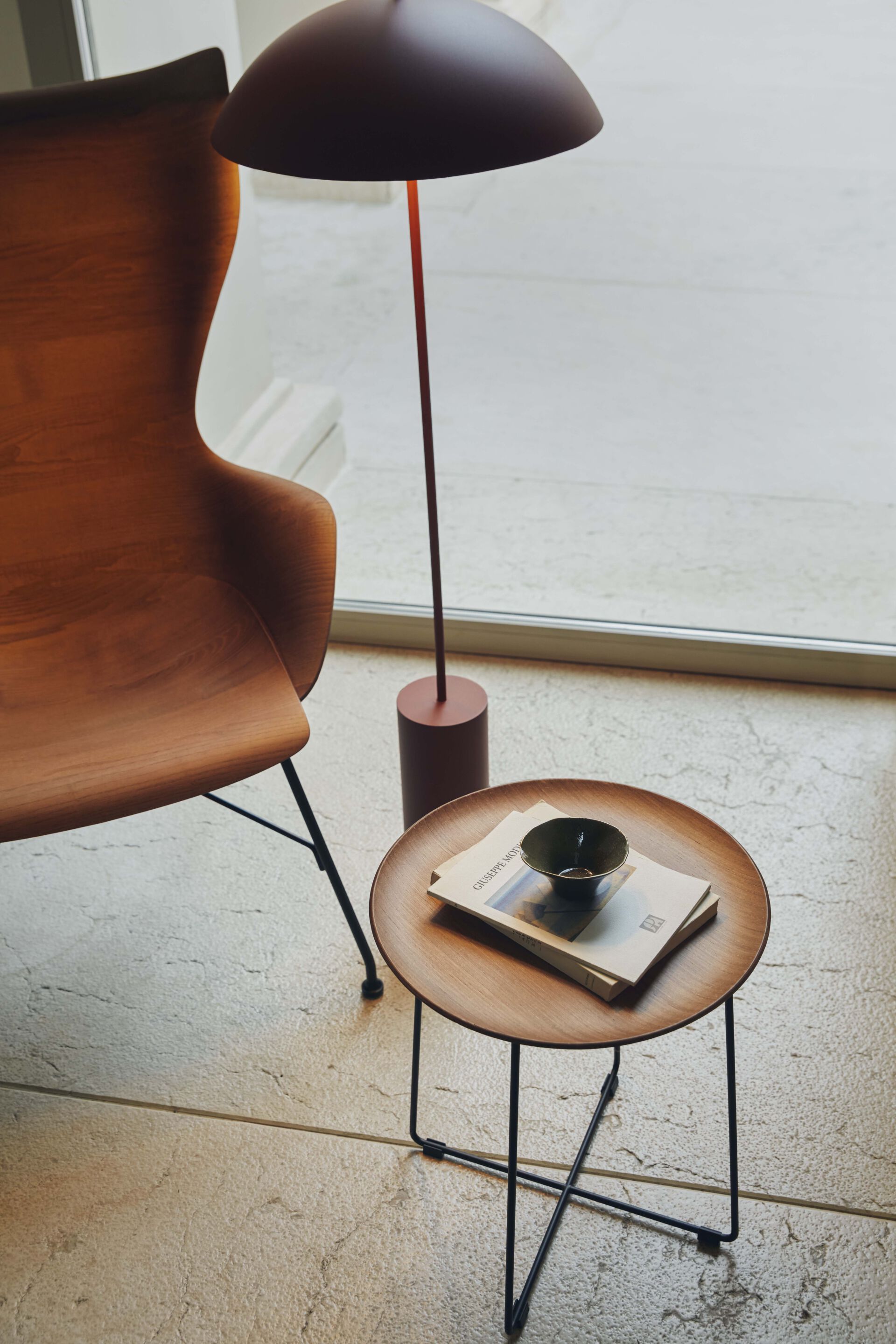 Круглый стальной и деревянный журнальный столик с подносом Kartell Smart Wood ARCH-00060806 - Вид №6