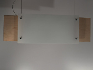 Подвесной светильник из плексигласа