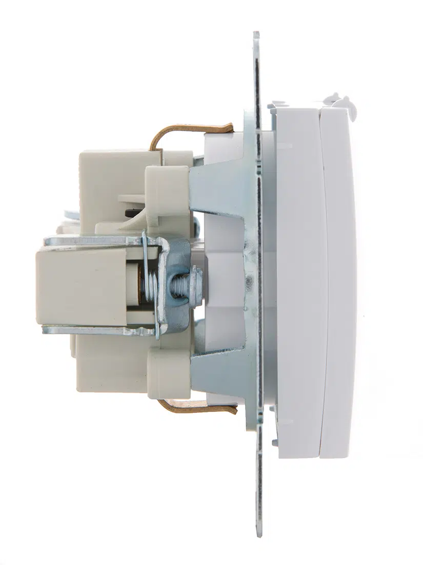 KARINA Розетка сз с крышкой белый LEZARD 707-0288-123В - Вид №3