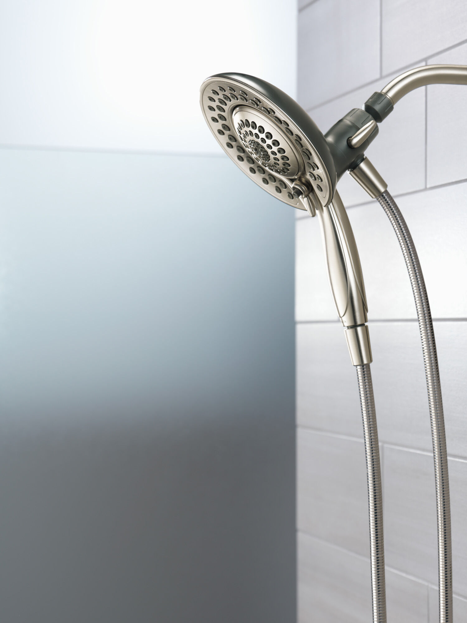 75583CSN In2ition® Душ 2 в 1 с 5 настройками Delta Faucet Universal Showering Матовый никель Spotshield  - Вид №4