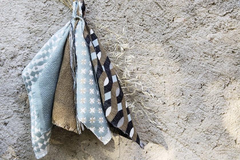 Élitis Моющаяся антибактериальная ткань с цветочными мотивами Farniente sun-id-1404127 - Вид №1