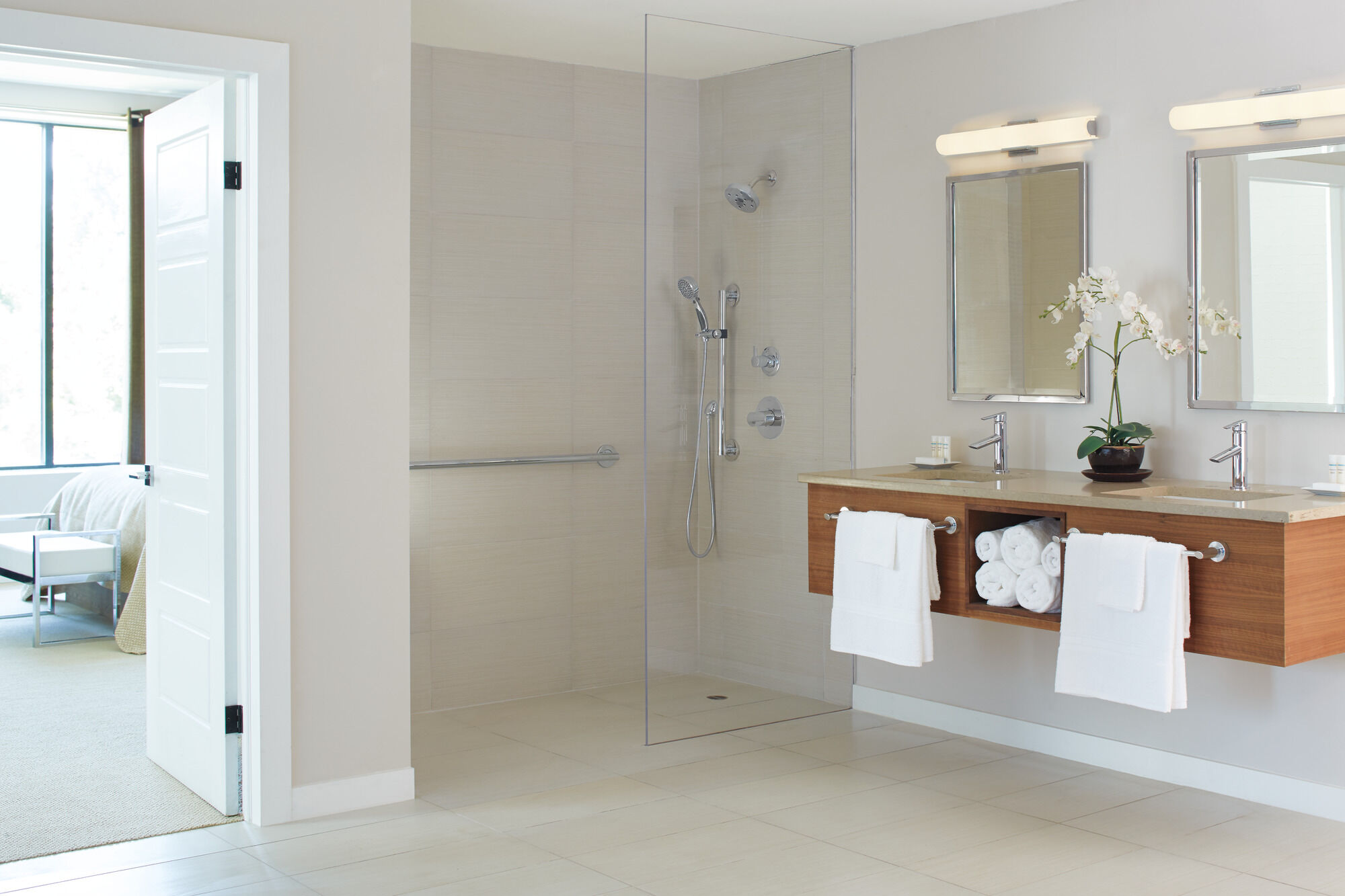 59424-RB-PK ActivTouch® Ручной душ с 9 настройками Delta Faucet Universal Showering Венецианская бронза  - Вид №1