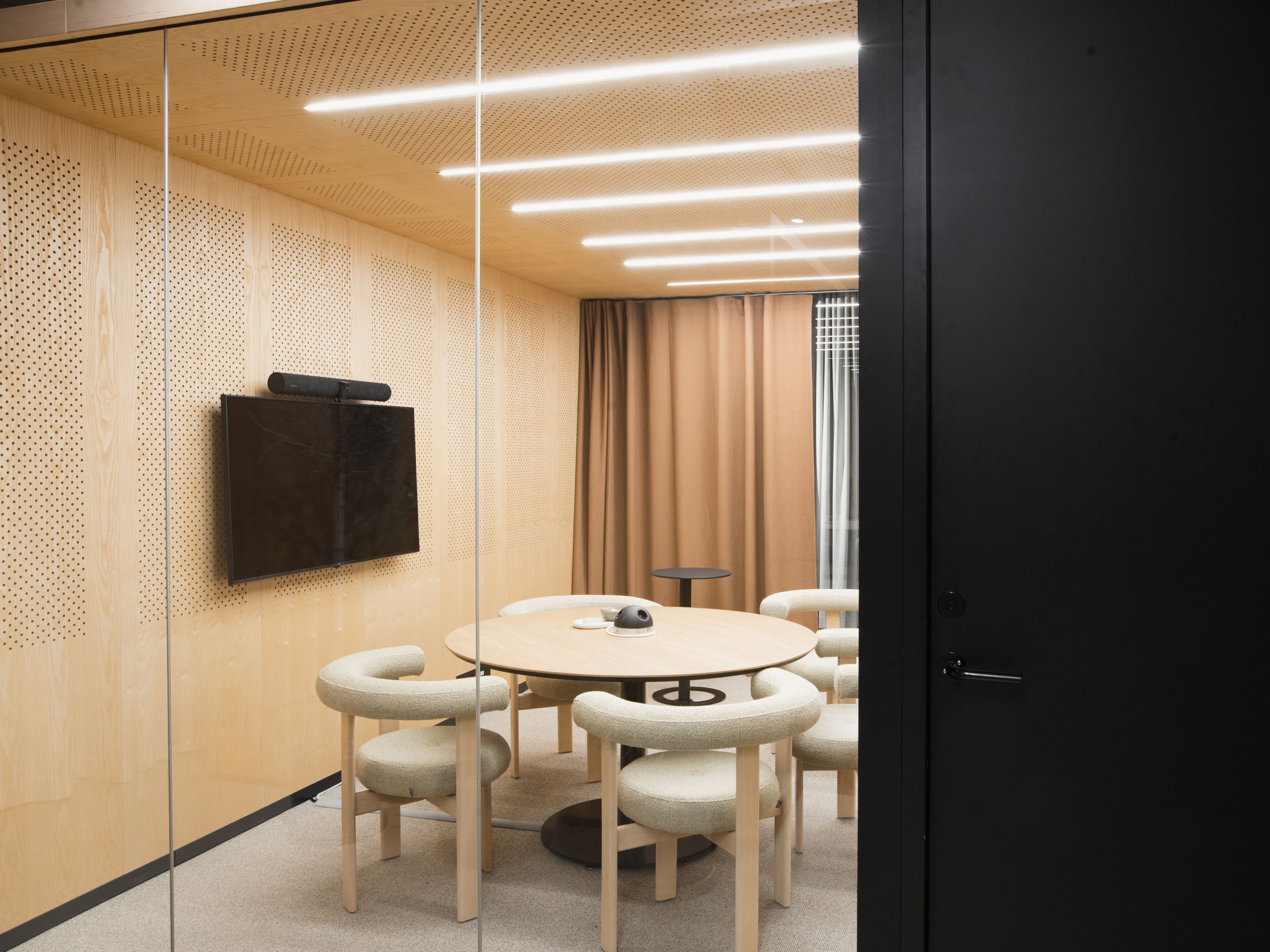 Мультимедийная многосторонняя акустическая офисная кабина Taiga Concept Lohko Flex ARCH-00017384 - Вид №2