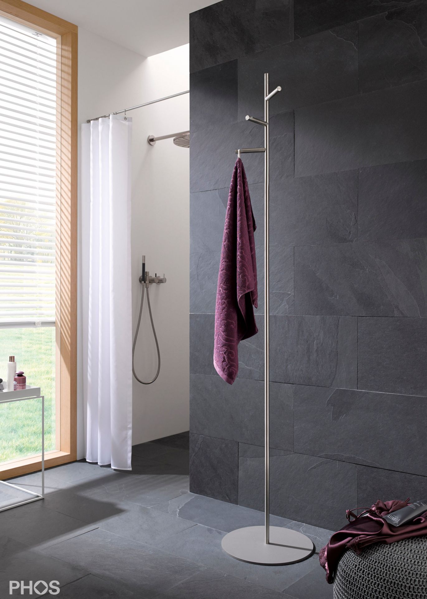 GSTH3V-B Вешалка для полотенец и вешалка для верхней одежды с 3 вогнутыми крючками, основание: серое. PHOS  - Вид №2