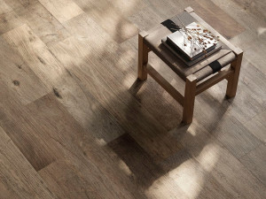 Пол / облицовка керамогранита под дерево